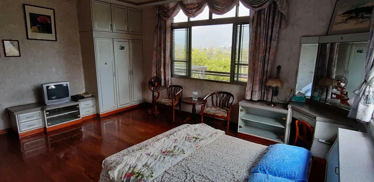 Ri Jing Yuan Homestay Liugui Bagian luar foto